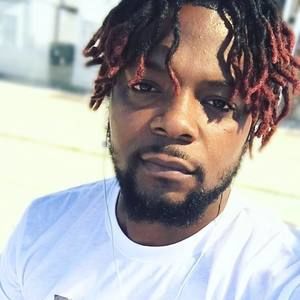 Meet your Posher, Derrick